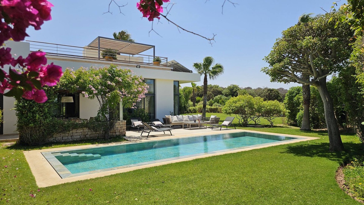 Essaouira Villa | Luxury villa for 6 with heated pool by the sea in beautiful Essaouira