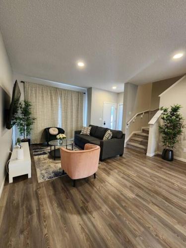 West Edmonton Apartment | Luxury Villa Home