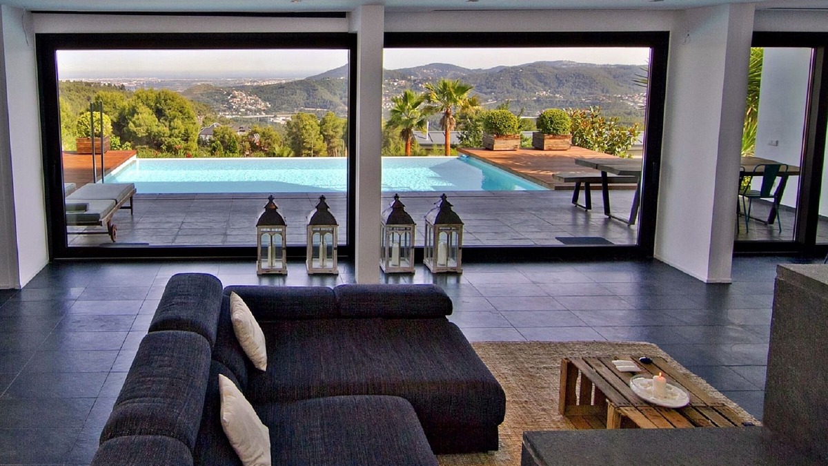 Fontpineda House | Luxury Villa in Barcelona with Private Pool