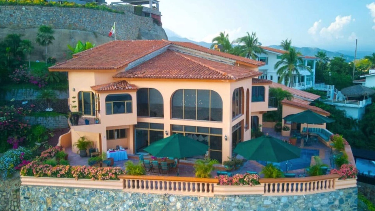 La Punta House | Luxury Villa in Gated Community