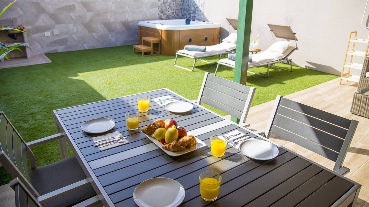 Sonnenland Villa | Luxury Villa in Maspalomas, Jacuzzi, Wifi, Pool, Parking