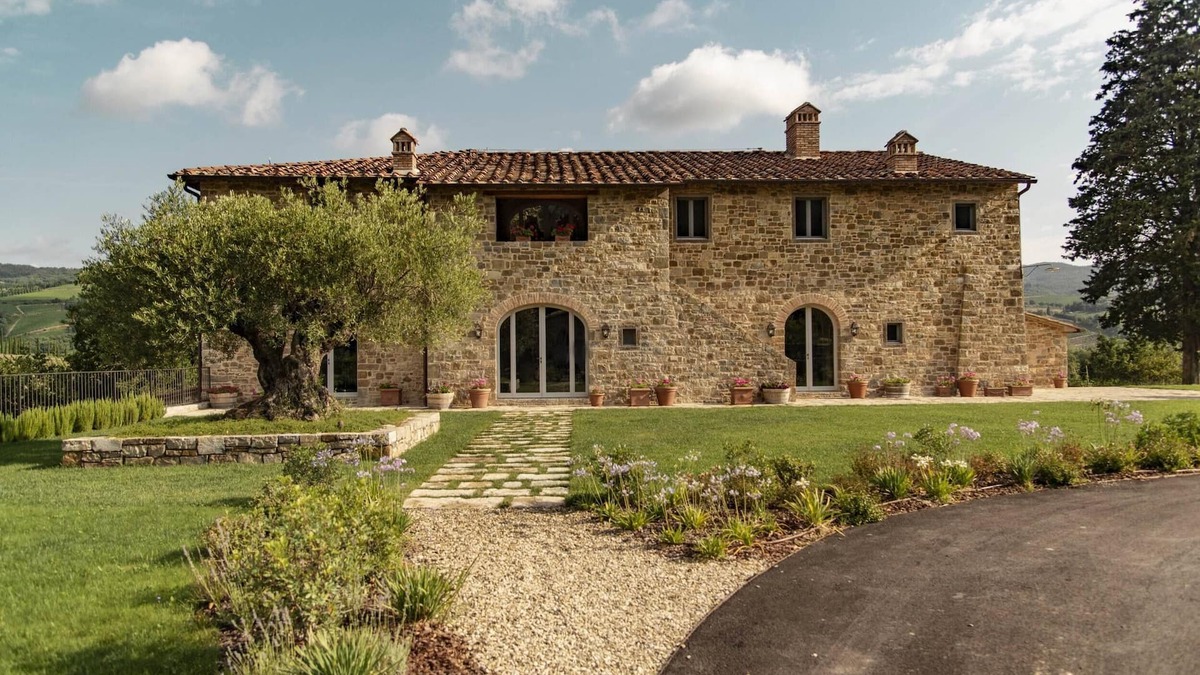 Radda in Chianti House | Luxury Villa in Radda Chianti,heatable Pool,Aircon,SPA room,gym room,sleep 10