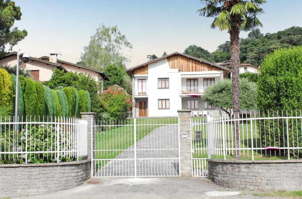 Ranco Villa | Luxury Villa in Ranco with Pool