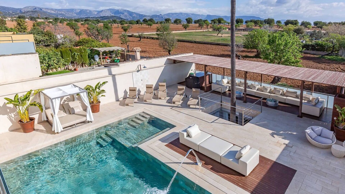 Establiments Villa | Luxury villa in with 12bedrooms, terrace with pool, free wifi, bar and gym