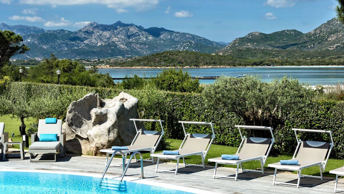 San Teodoro Villa | Luxury Villa SALINA Front Beach