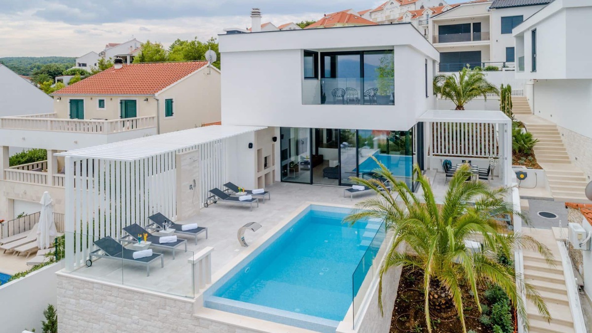 Sutivan Villa | Luxury Villa Luna with Swimming Pool