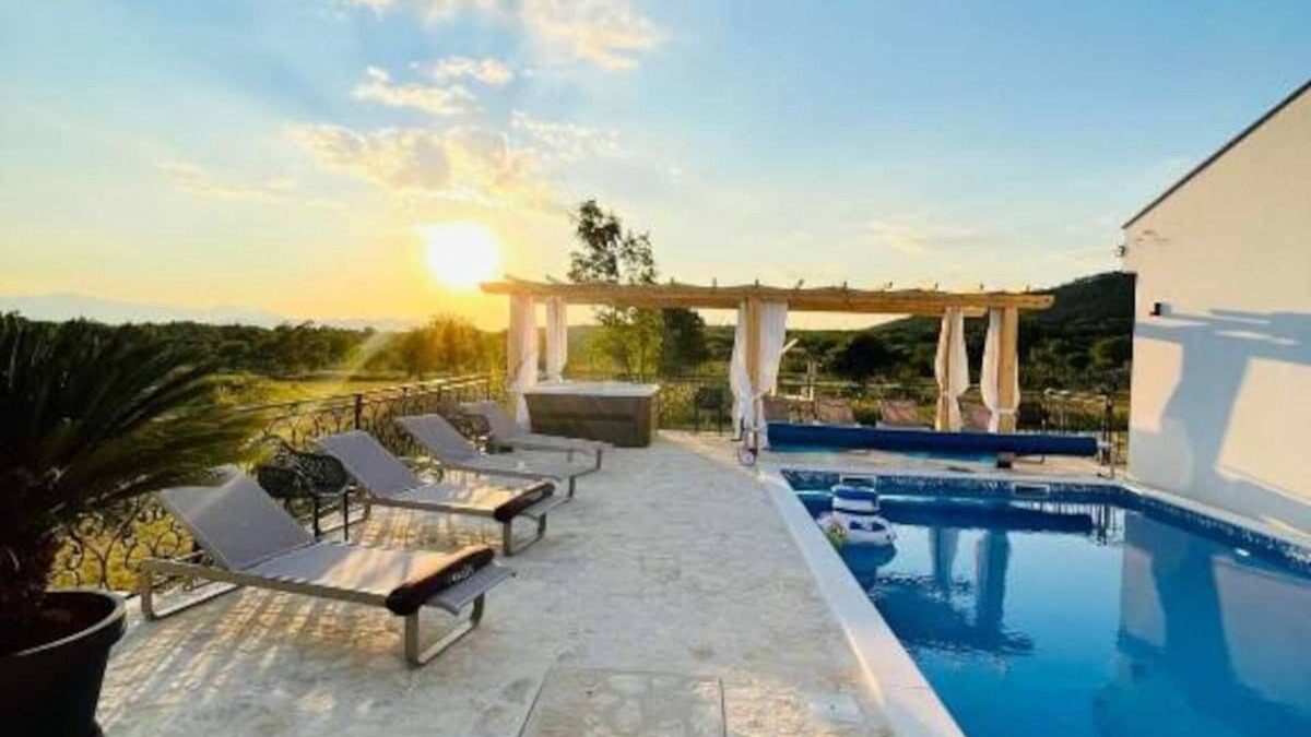Lovrec Villa | Luxury Villa Lunika Near Brela, Baska Voda, Makarska