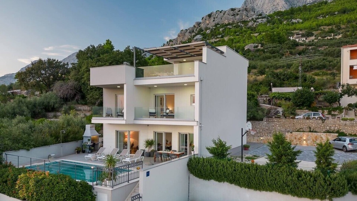 Krvavica Villa | Luxury villa Mae in Makarska, basketball court