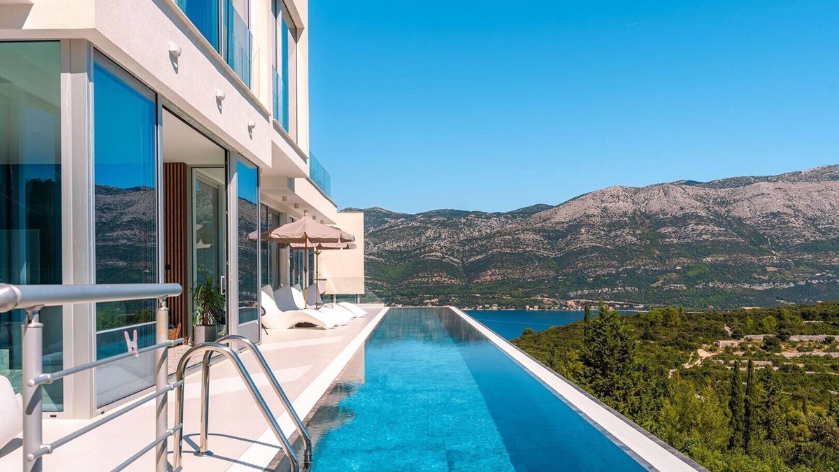 Zrnovo Villa | Luxury Villa Morello Korcula 1 with heated pool, gym, sauna