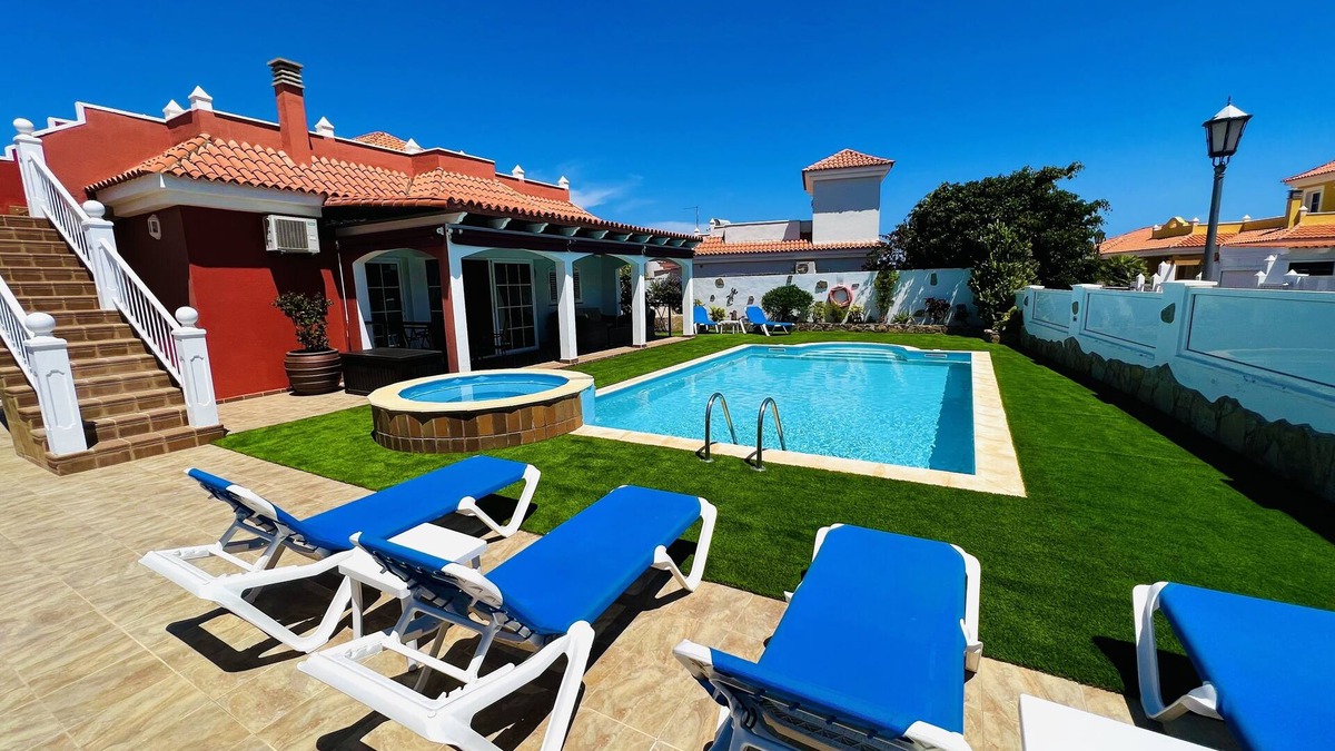 Caleta de Fuste Villa | Luxury Villa on Golf Resort