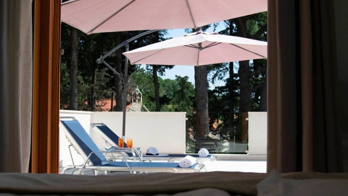 Rogac Villa | LUXURY: VILLA on the SEA, POOL & BEACH BIKE & KAYAK & PRESENT