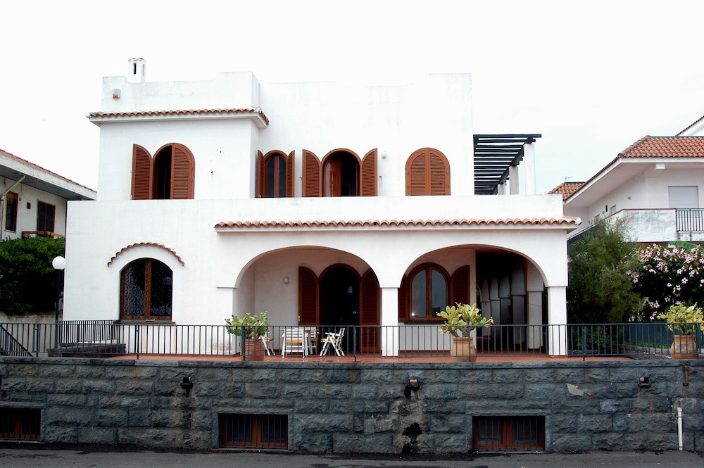Torre Archirafi Villa | Luxury villa on the waterfront in Torre Archirafi - Sicily - Italy