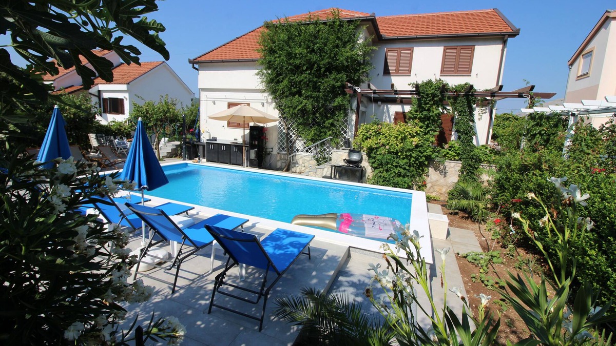 Trebinje Villa | LUXURY VILLA "OTOK" WITH POOL