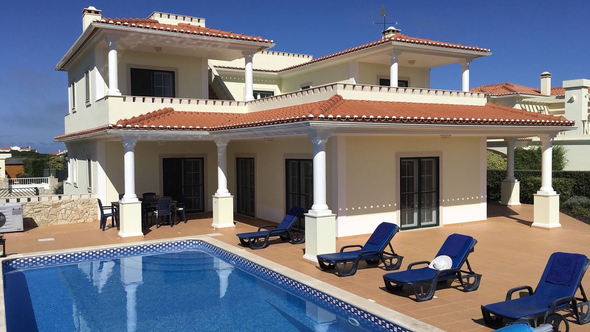 Praia del Rei Villa | Luxury villa, private pool, quiet location, view of golf course and ocean