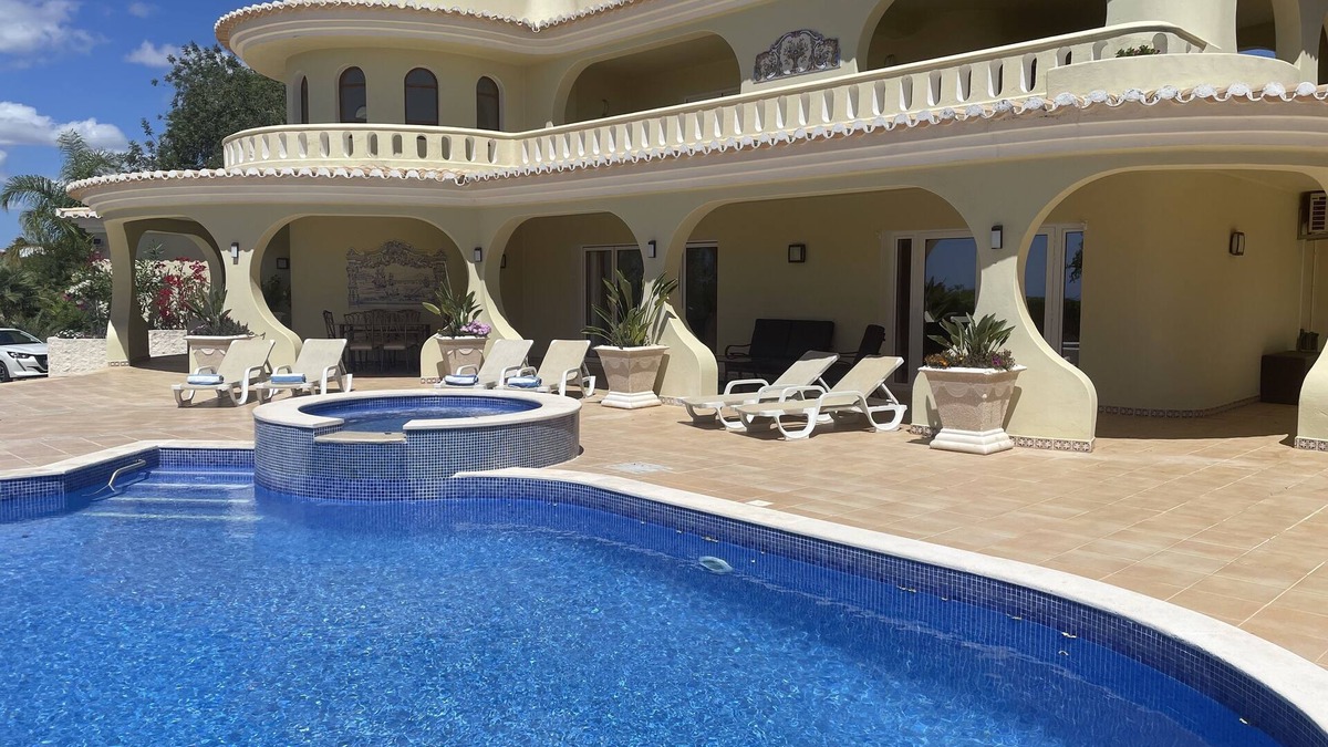Vilamoura Villa | Luxury villa, private heated pool & gardens with amazing sea view over Vilamoura