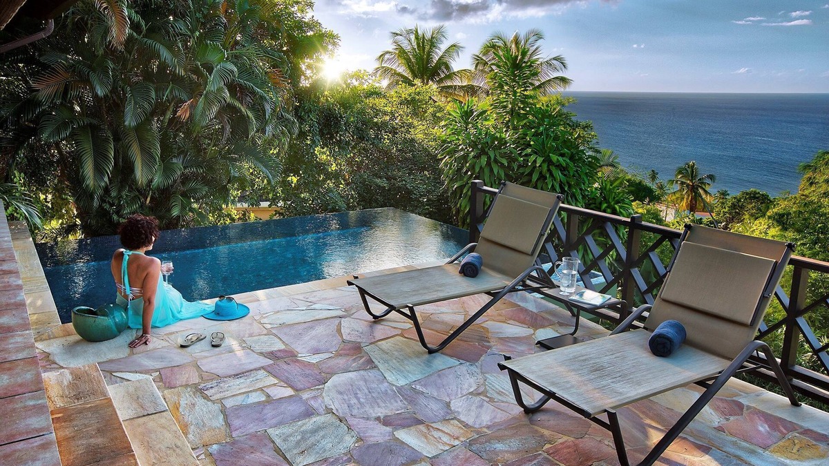Black Rock Villa | Luxury Villa | Private Infinity Pool + Free Wi-Fi