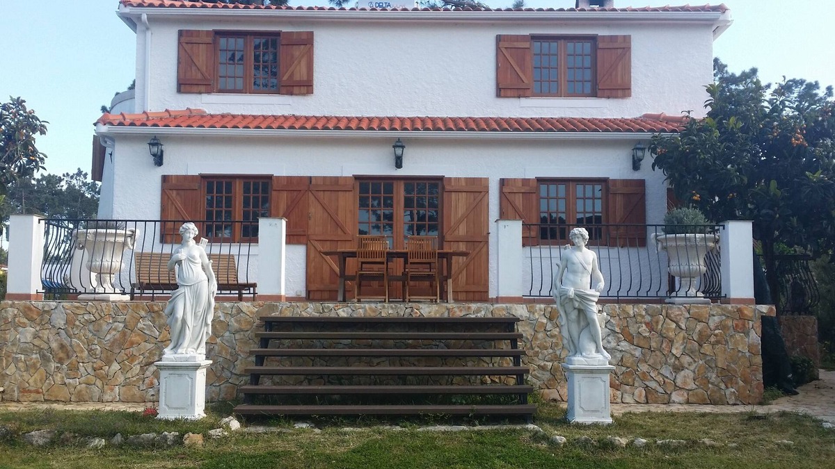 Lagoa de Albufeira Villa | Luxury villa 5 minutes from the beach, close to the Lagoa nature reserve