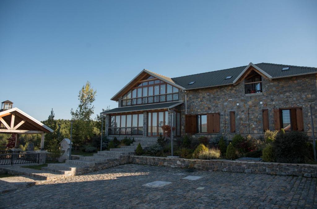 Moscopole Villa | Luxury Villa Saint Sofia