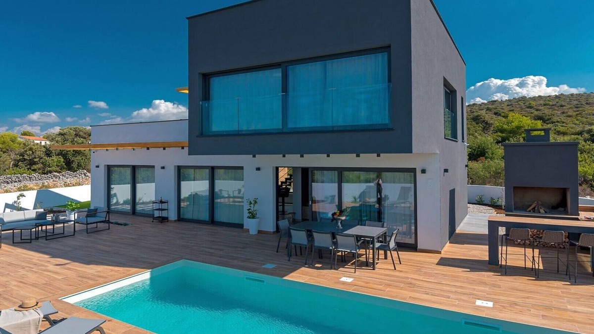 Dvornica Villa | Luxury Villa Silvery with Pool