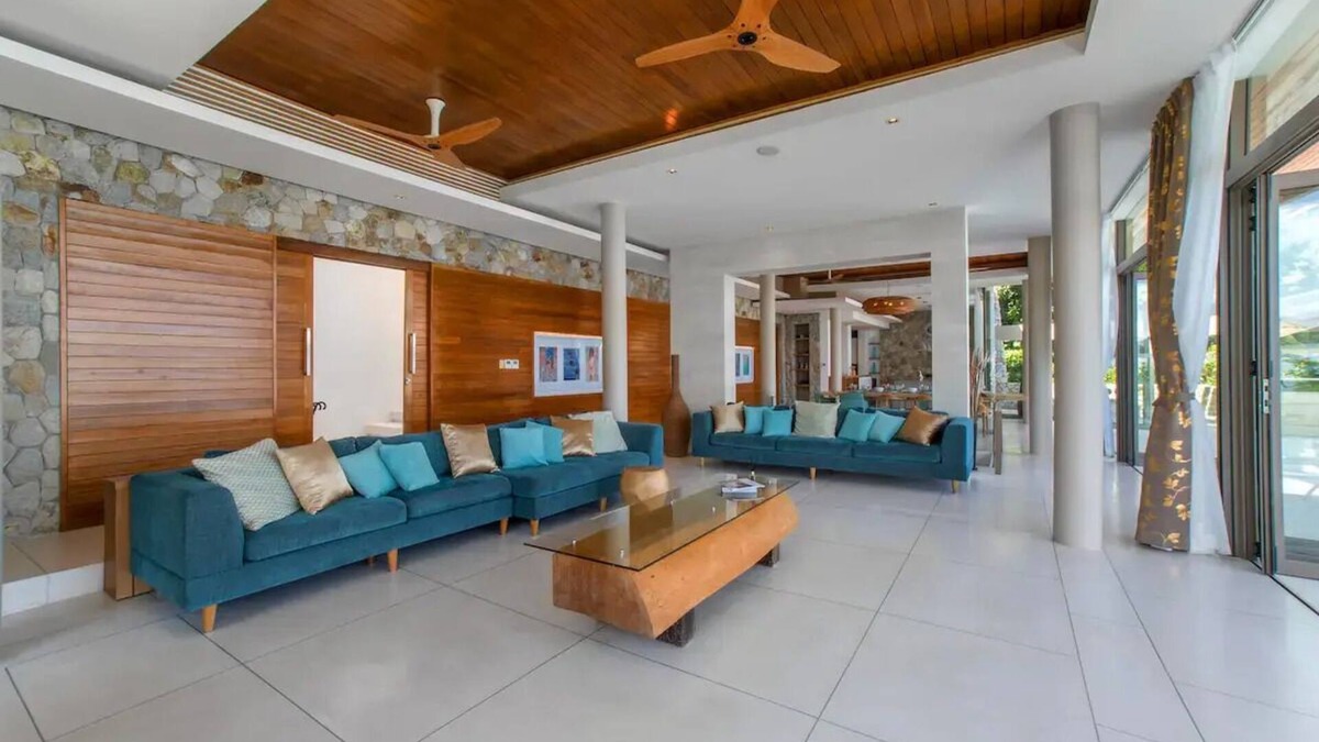 Talat Nuea Villa | Luxury Villa Skyfall Phuket Ocean Viewnn