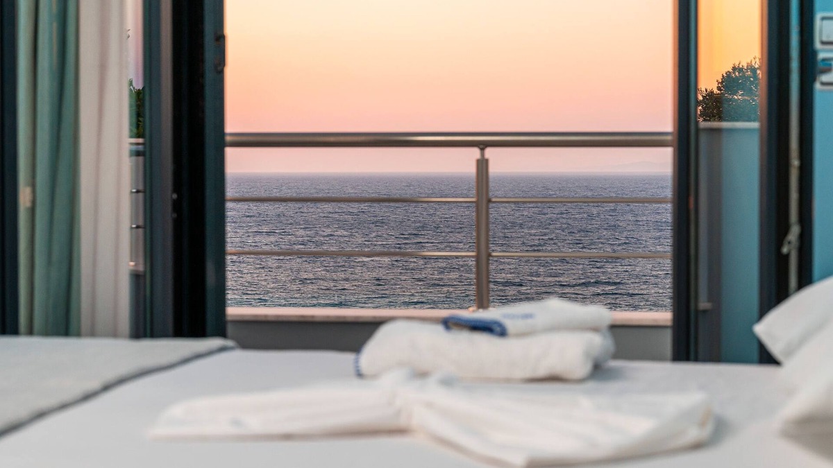 Samos Villa | Luxury Villa Tania -3 min from the beach and close to the sights