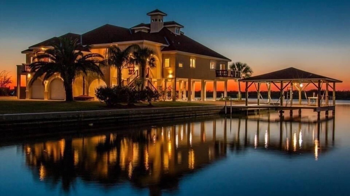 Crystal Beach Villa | Luxury Villa on Intercostal Waterway