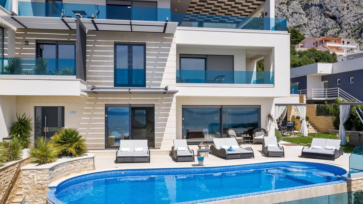 Moca Villa | Luxury Villa Vision with Pool