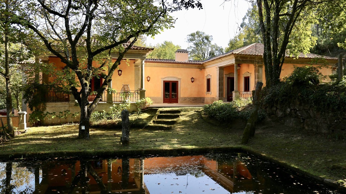 Ponte de Lima Villa | Luxury Villa With Private Pool Surrounded by Amazing Gardens