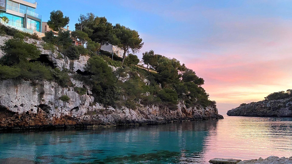 Cala Pi Villa | Luxury villa with fantastic view into the blue bay of Cala Pi