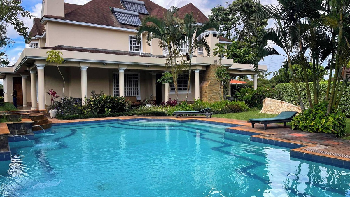 Runda Villa | Luxury Villa with Private Pool and In-Room Jacuzzis – Perfect Getaway