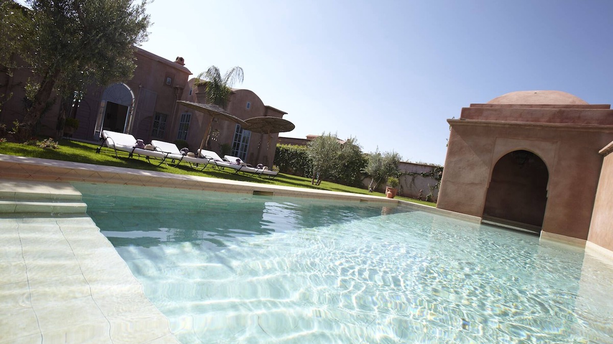 El Hara Villa | Luxury Villa with Private Pool in quiet rural area- Private free 100mb wifi