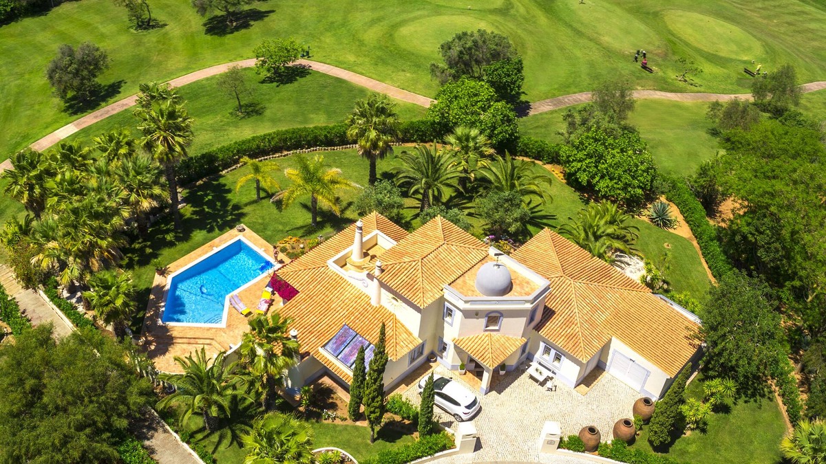 Estombar Villa | Luxury Villa With Private Pool And Beautiful Landscaped Garden In Gramacho Golf,