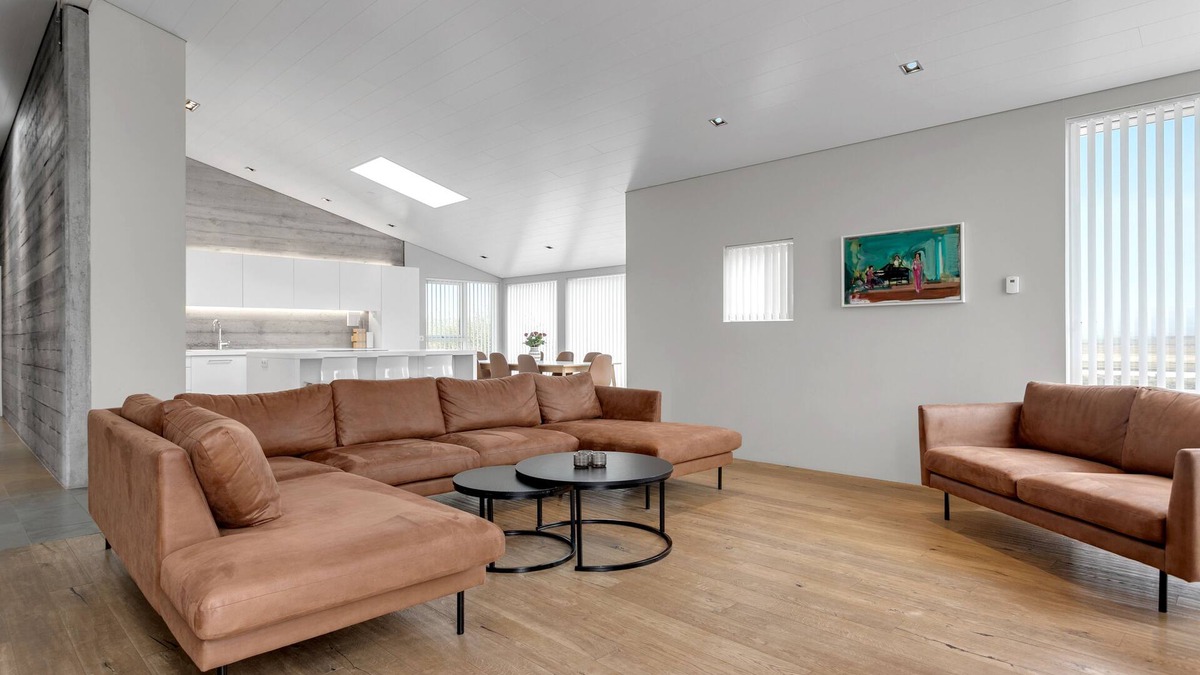 Laugaras Villa | Luxury Villa with river view In South Iceland - The Golden Circle