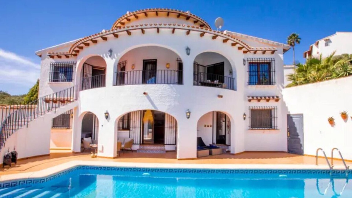 Monte Pego Villa | Luxury villa with sea and mountain views