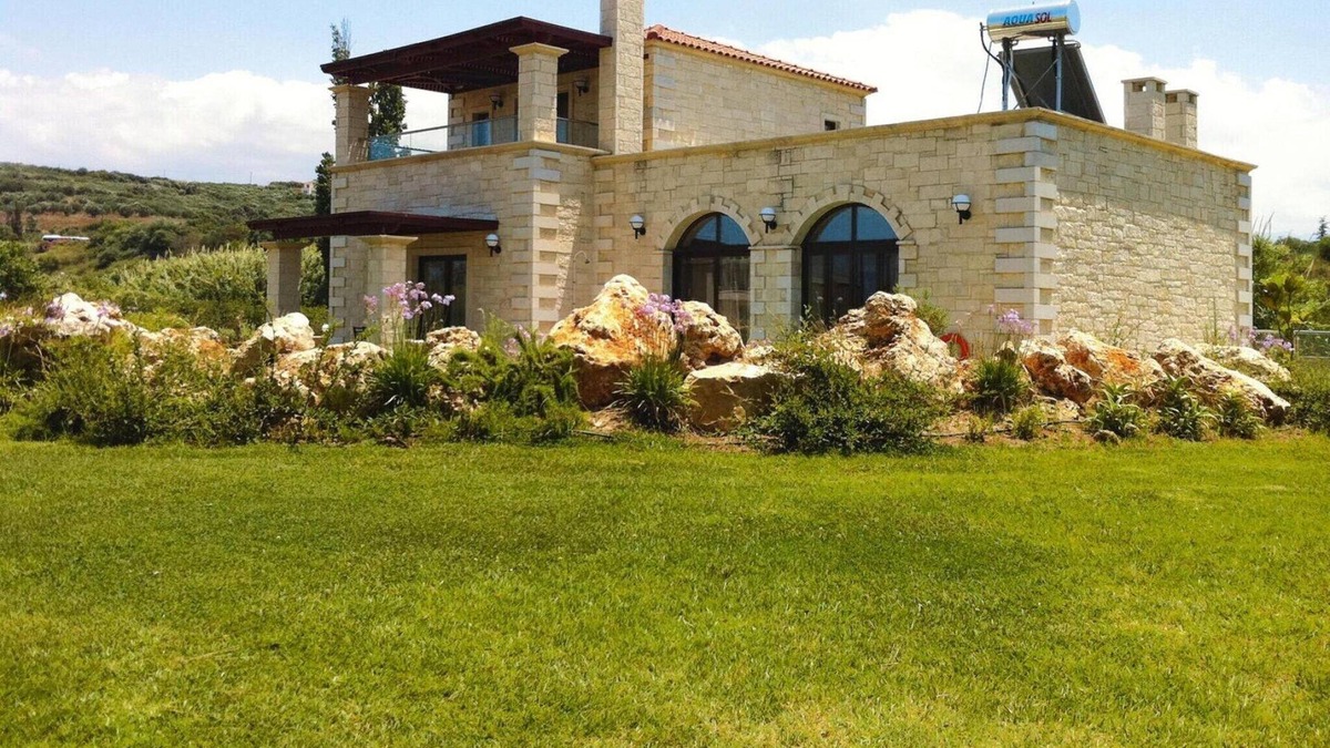 Platanias Town Villa | Luxury Villa with Views