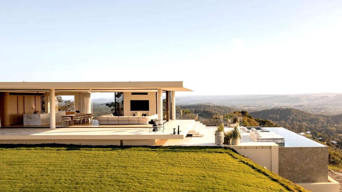 Eumundi House | Luxury Villas Amar (Panoramic Views)