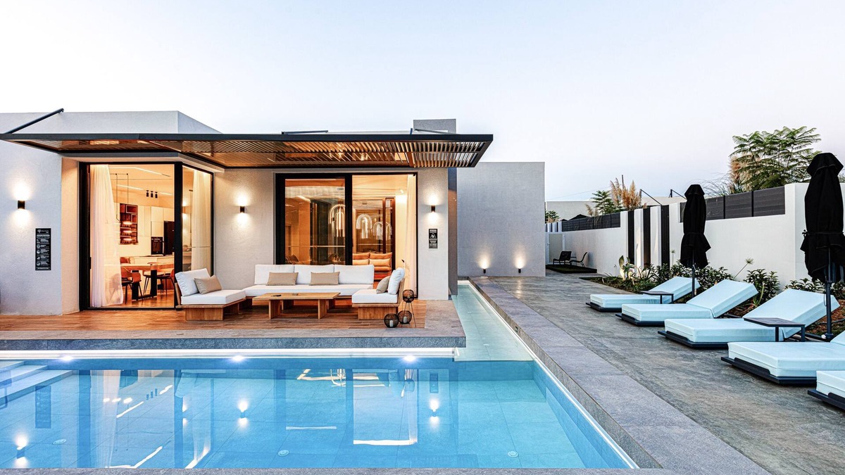 Pigi Villa | Luxury Villas - Steps to Local Amenities w Nearby Beach!