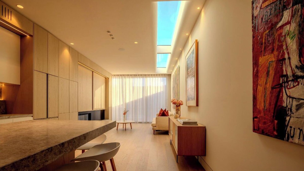 Albert Park House | Luxury Villas Sun Kiss (With Car Parking)