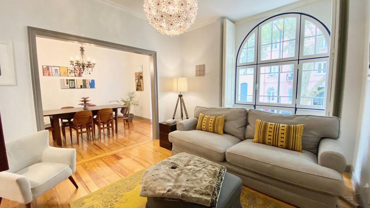 Sao Sebastiao da Pedreira House | Luxury vintage apartment in the city center Praça Marquês, by MyPlaceForYou