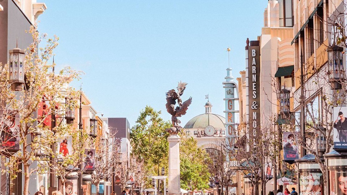 La Brea Bed & Breakfast | Luxury VRBO