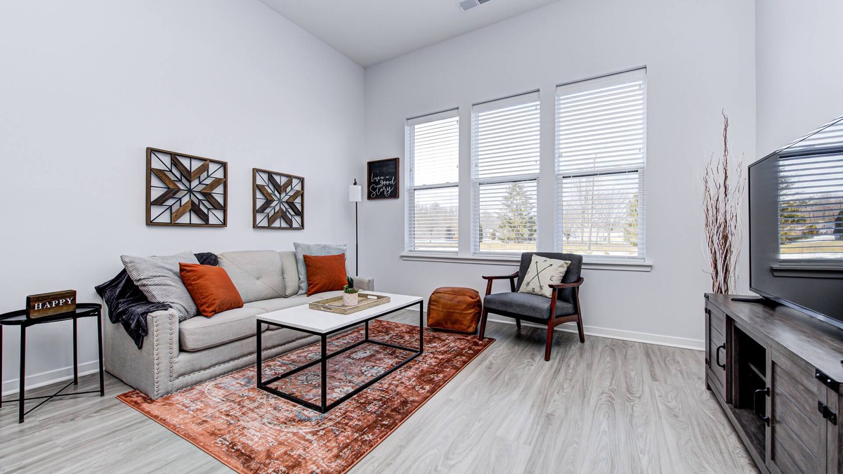 Fishers Apartment | *LUXURY WALK IN THE PARK-2*