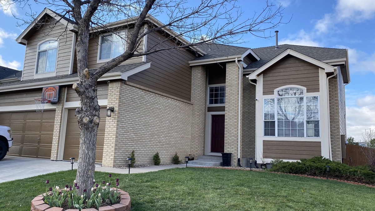 Centennial House | 🟢 Luxury Walk-Out Suite in Centennial 2BR Close to Denver , Parks, Trails