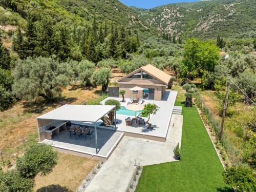 Nidri Villa | Luxury Waterfalls Villa Nidri Privet Pool Jaccuzi
