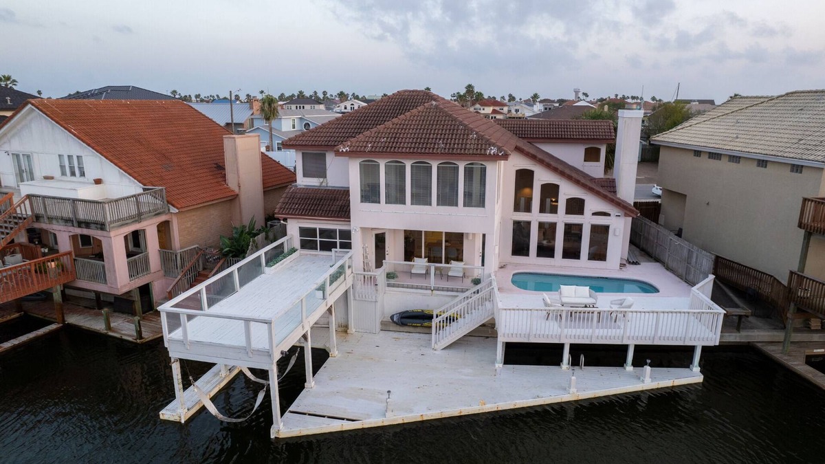 Corpus Christi House | Luxury Waterfront-Pool-Extd Stays