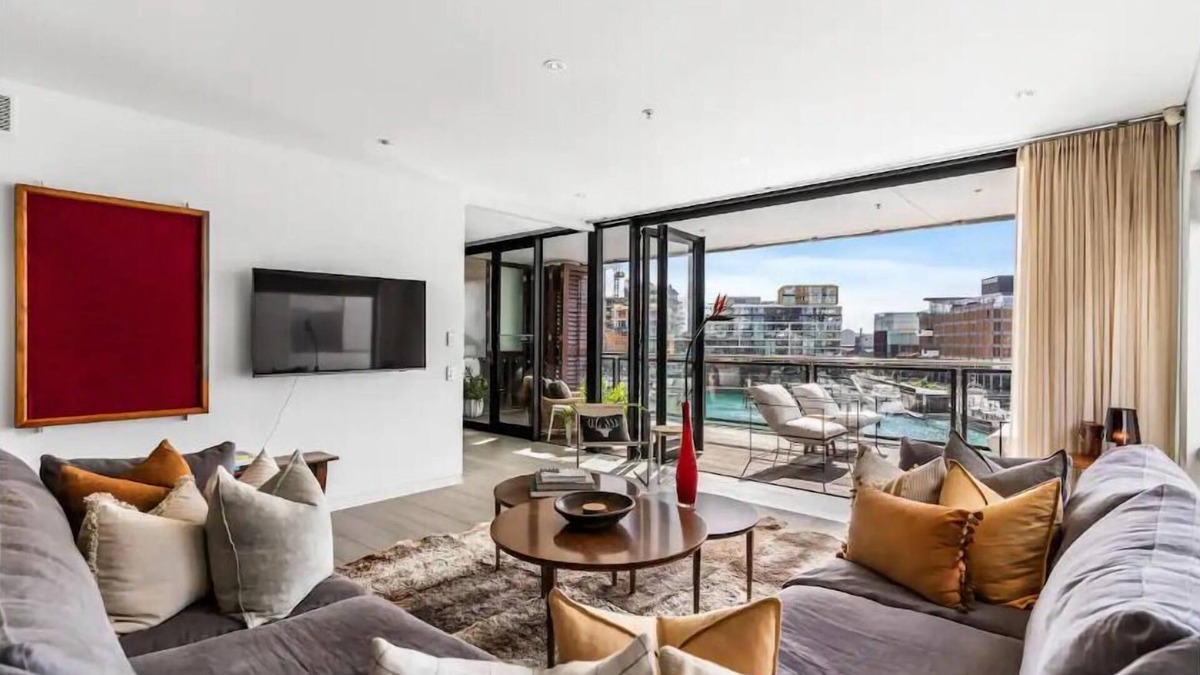 Auckland Central Business District Apartment | Luxury Waterfront Apartment in Auckland | 2BR/3BR