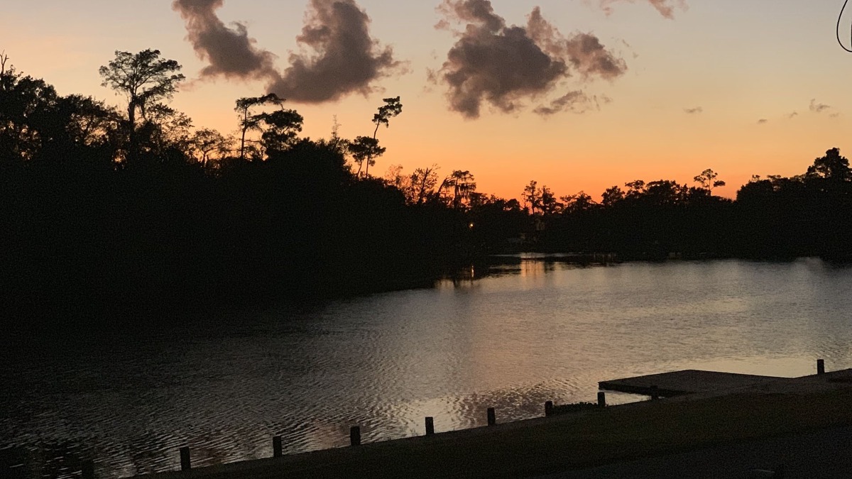Moss Bluff House | Luxury Waterfront Home