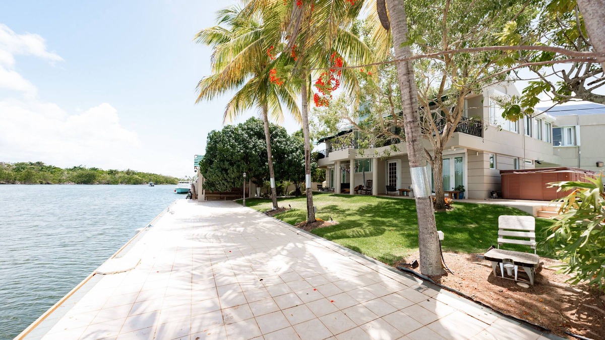 Sabana Abajo Villa | Luxury Waterfront Villa w/Pool, Spa, Sauna, & Dock—10Min from San Juan&Airportn