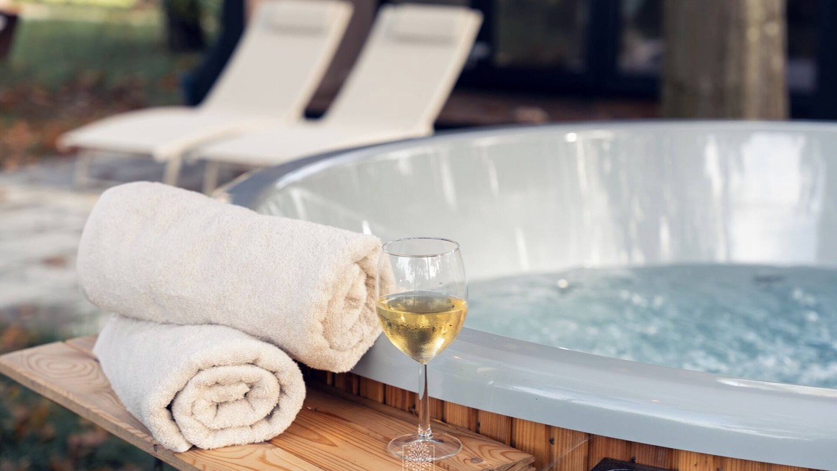 Municipality of Hellendoorn Ski Chalet | Luxury Wellness Lodge in a quiet, wooded area on the Salland Ridge