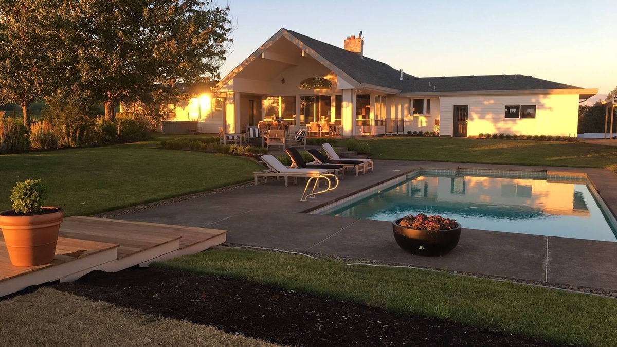 Salem House | Luxury Wine Country Retreat