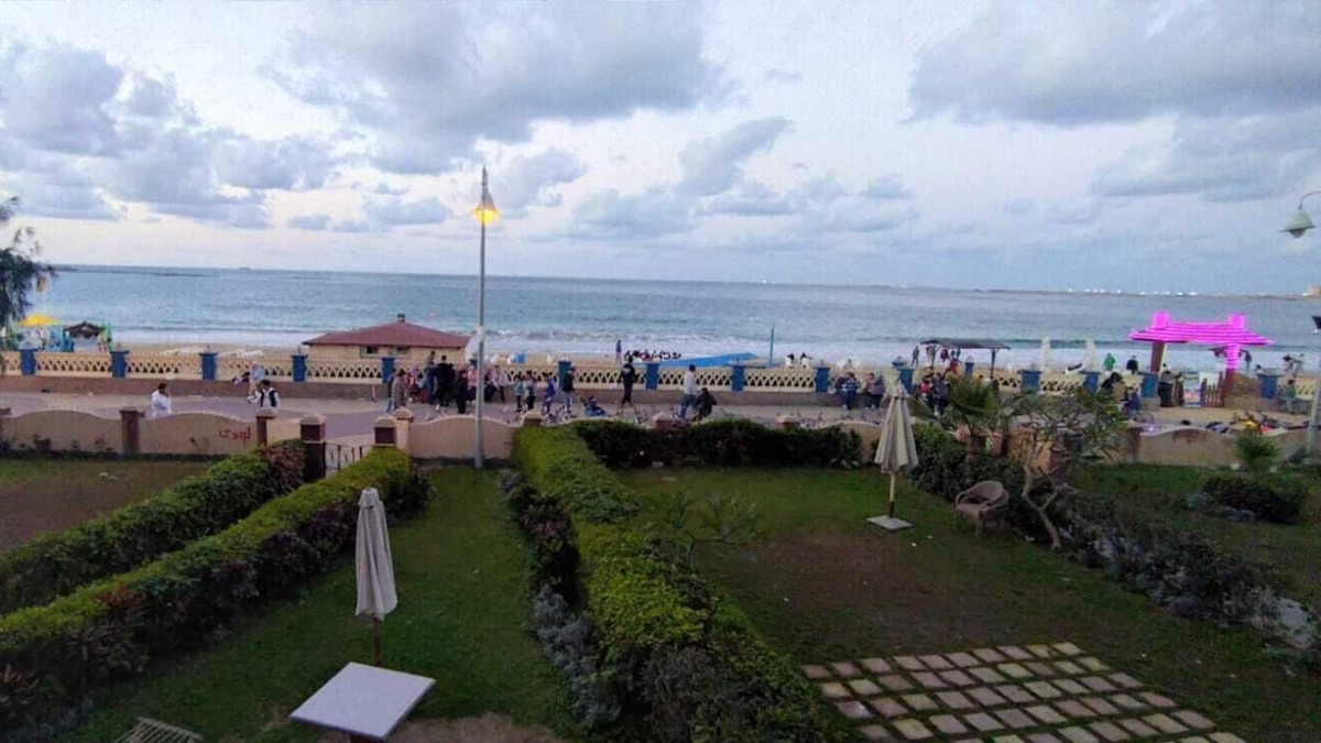 Al-Muntazah Apartment | Luxury With Direct sea View Excellent Location